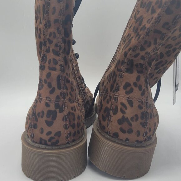Leopard Women's Lug Boot 7 NWT - Picture 8 of 9